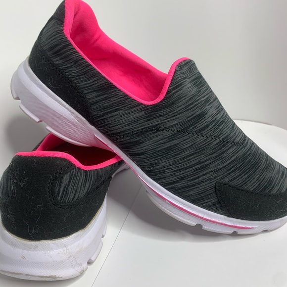 🎈Memory Foam tennis shoes size 4 wear the once - Picture 2 of 6